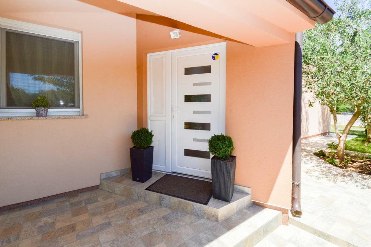 Apartment Mit- Mir Fondole Екстериор снимка