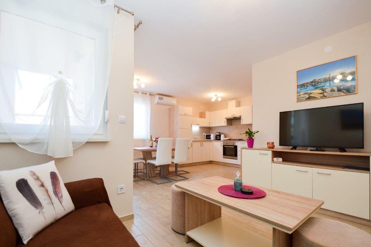 Apartment Mit- Mir Fondole Екстериор снимка