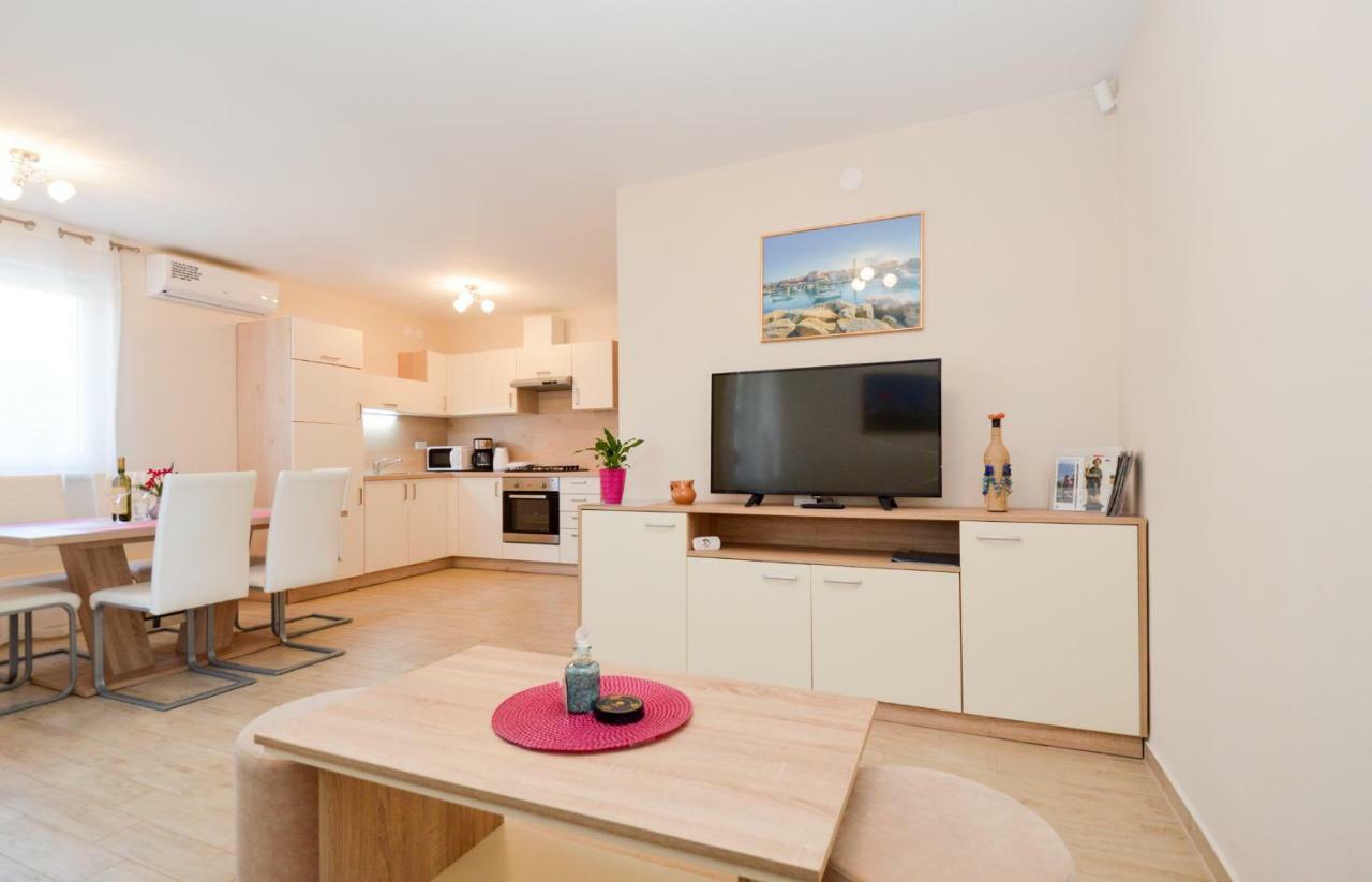 Apartment Mit- Mir Fondole Екстериор снимка