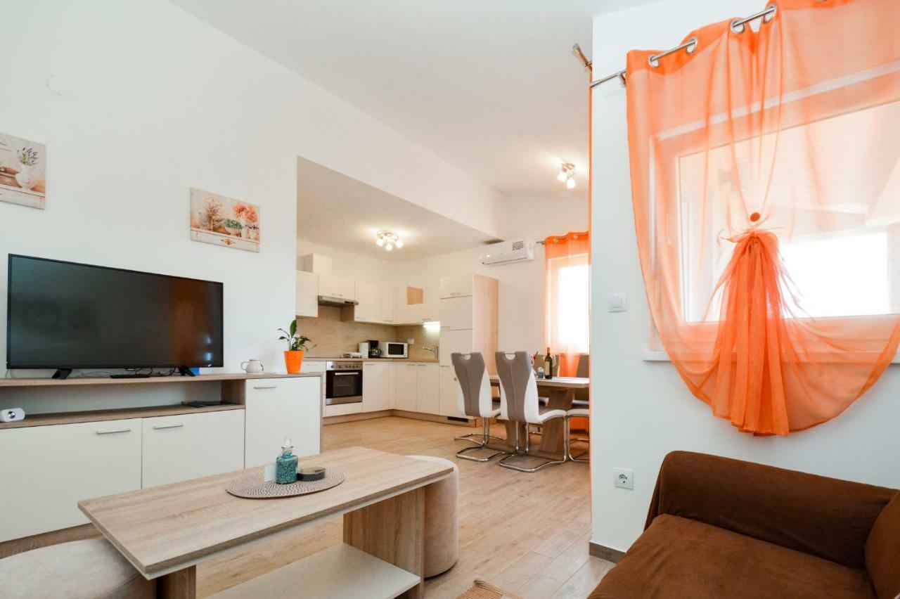 Apartment Mit- Mir Fondole Екстериор снимка