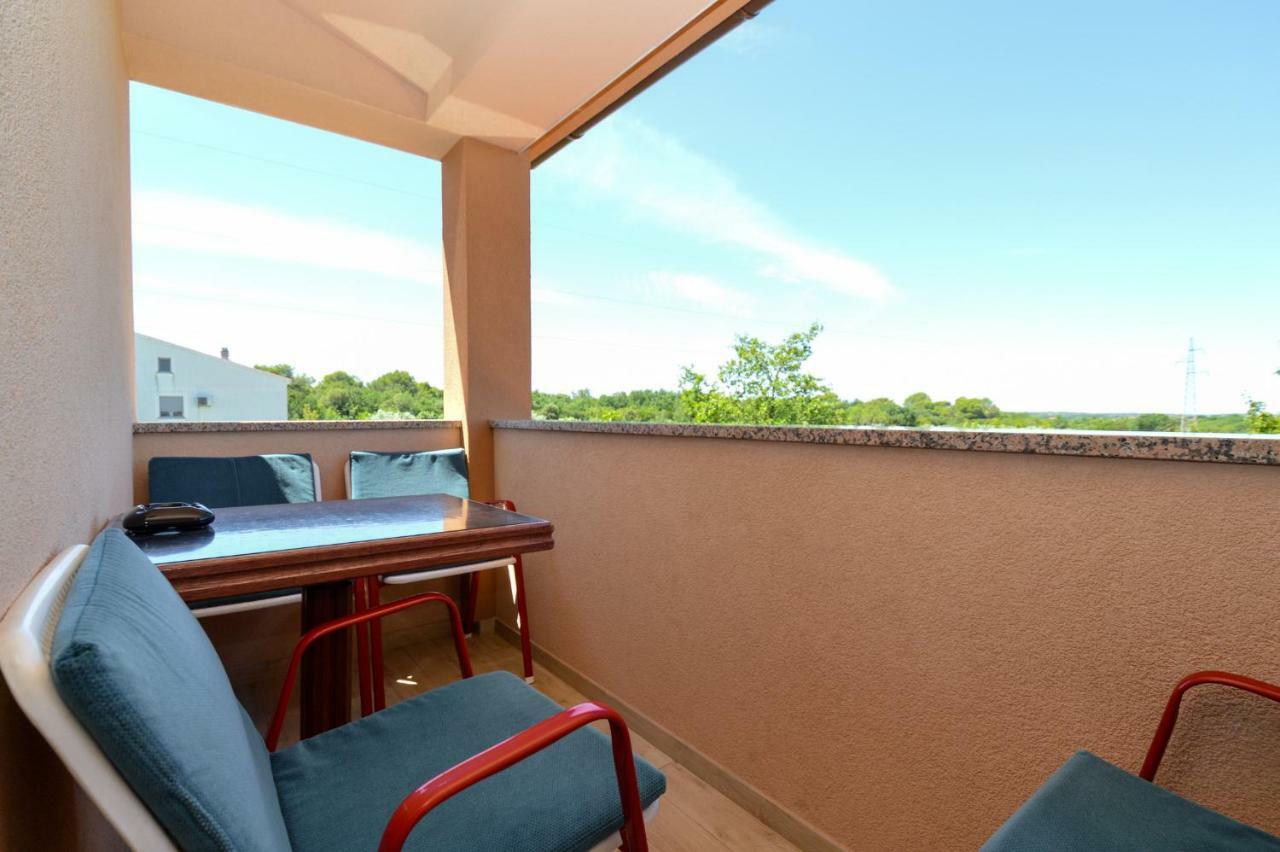Apartment Mit- Mir Fondole Екстериор снимка